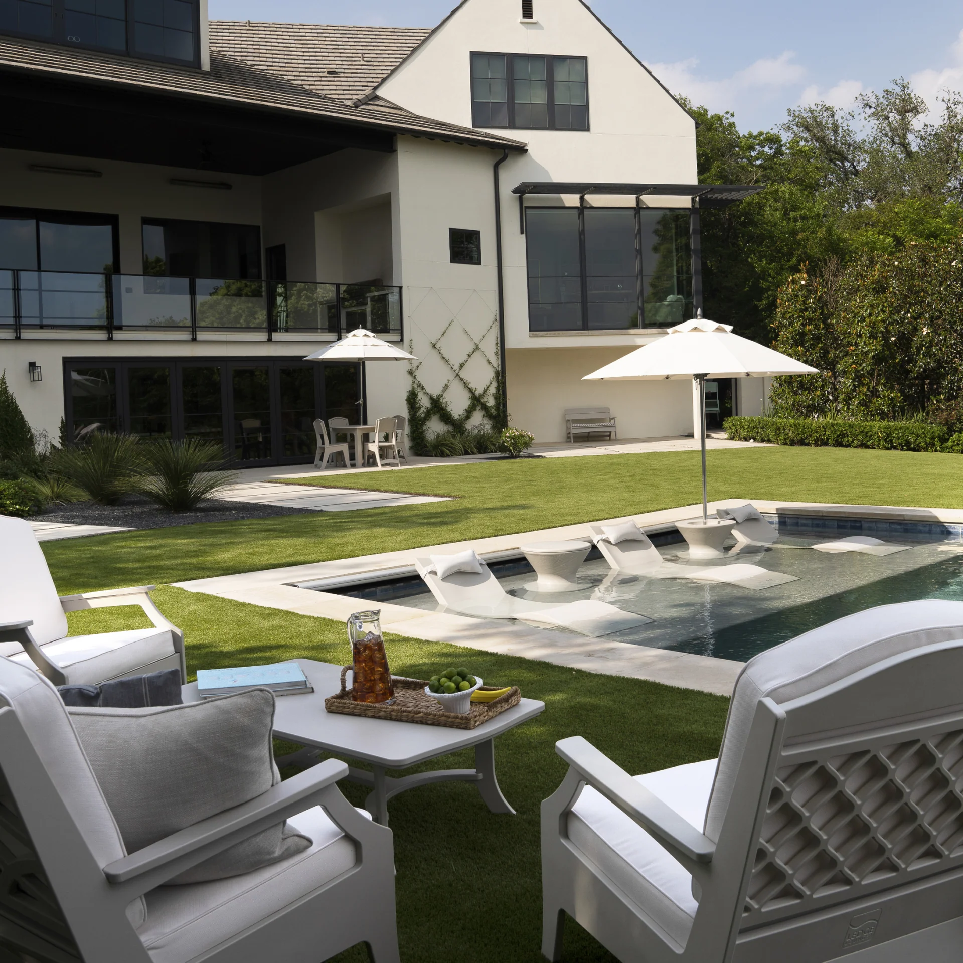 Ledge Lounger Outdoor Furniture